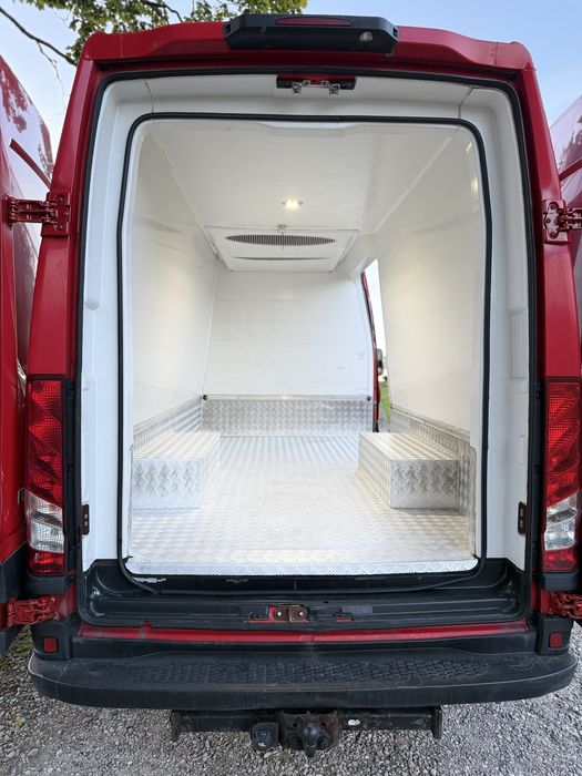 Iveco Daily 35C18 2015 rok chłodnia