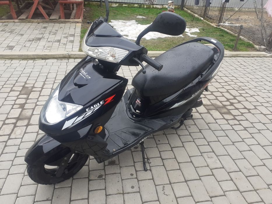 Продам скутер ,2018 на документах.