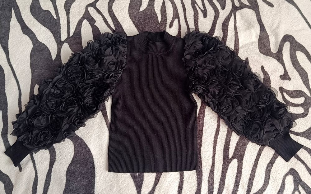 Шикарна кофтинка.Стан нової!