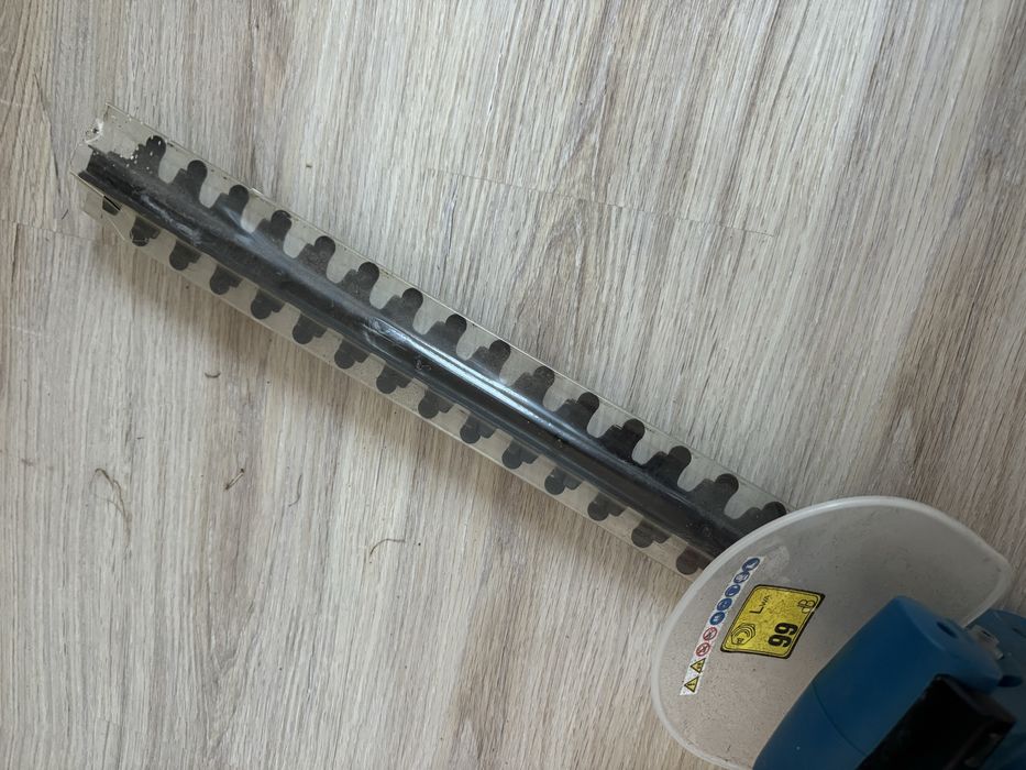 Elektryczne nożyce do żywopłotu Heckekshere