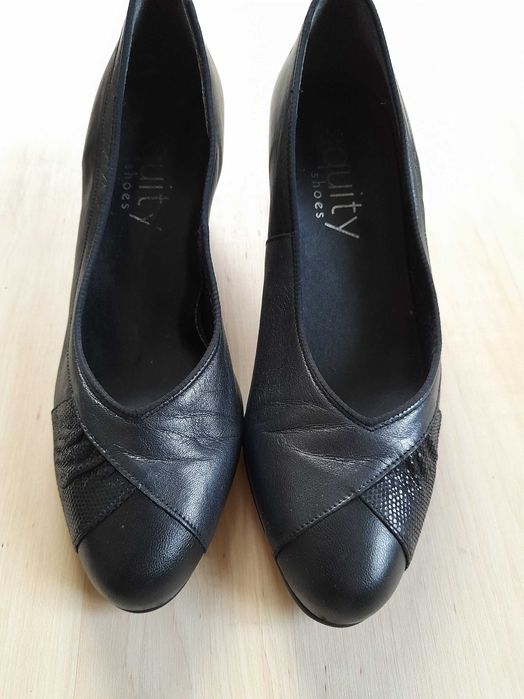 Туфлі, туфельки жіночі