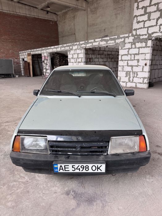 Автомобіль Ваз 2199