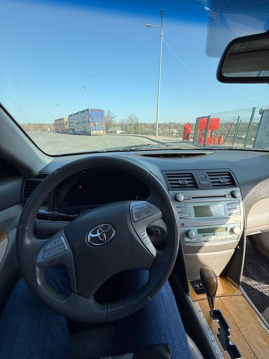 Toyota Camry. 40