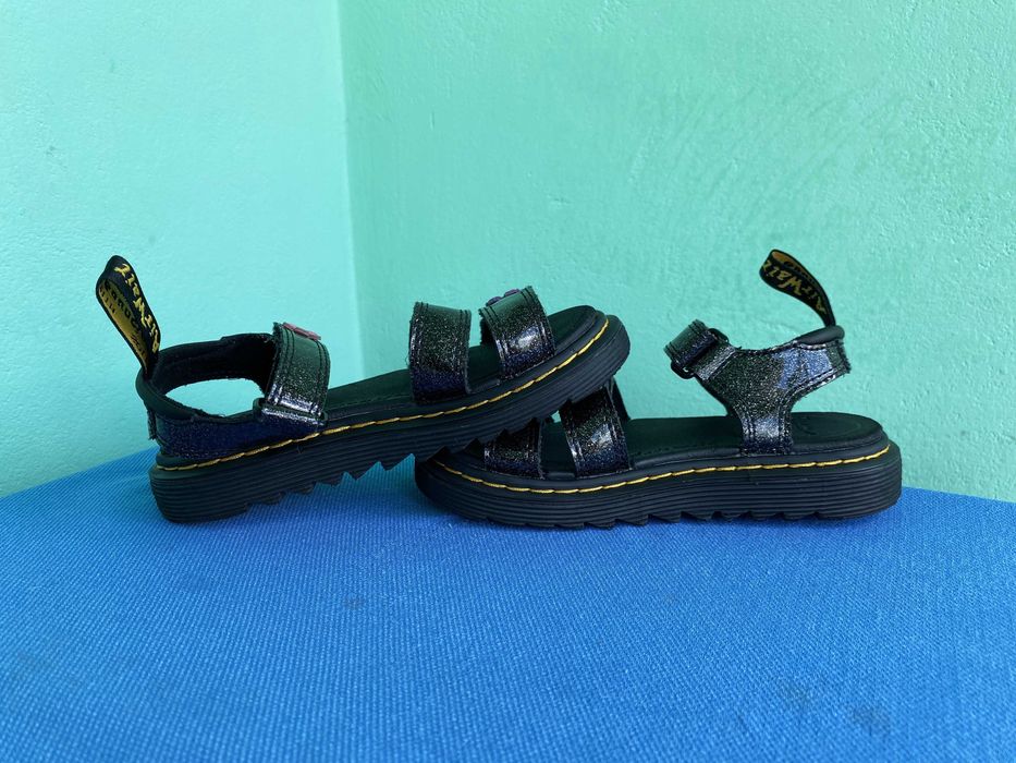 Босоніжки Dr. Martens Klaire J