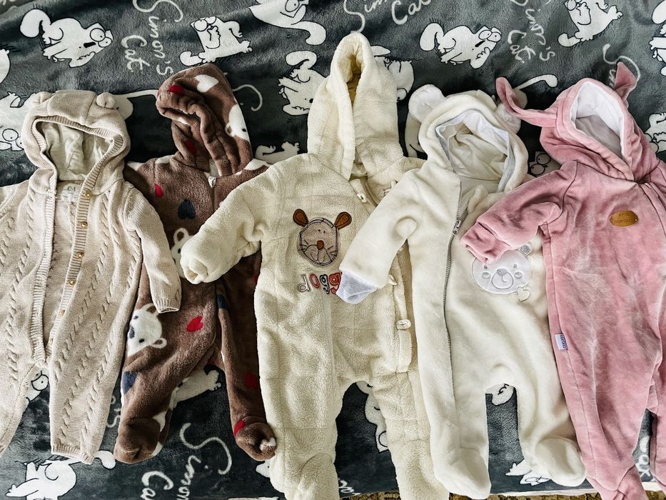 Продам 5 чоловічків . От 0 до 3х місяців + пакет речей (в подарунок)