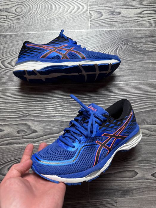 Кроссовки Asics Gel CUMULUS 19 размер 40,5 стелька 25,5