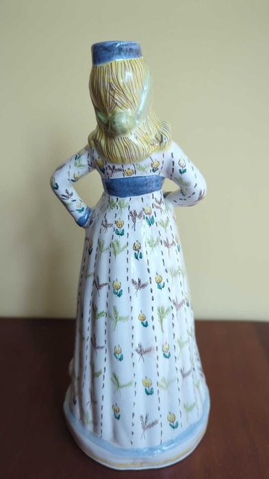 Garrafa em faiança / Decanter formato Mulher meados séc XX