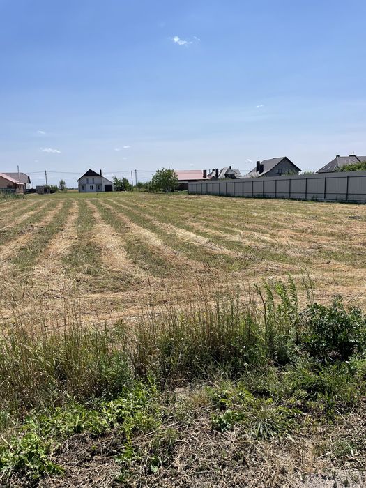 Продаж земельної ділянки у селі Боратин