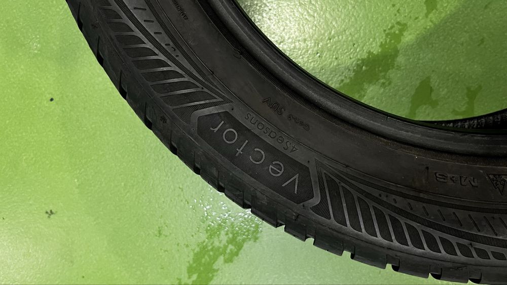 Шини Goodyear  235/55R19. 3шт за ціною даох !!  2022-23 рік