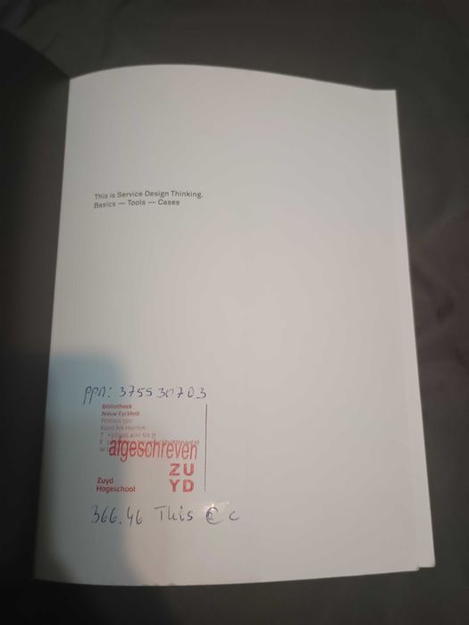 Книга This is service design thinking легендарная