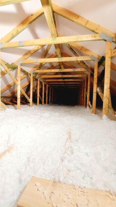 Ocieplenie Poddasza Wdmuchiwanie Docieplanie Celuloza Wełna izolacja