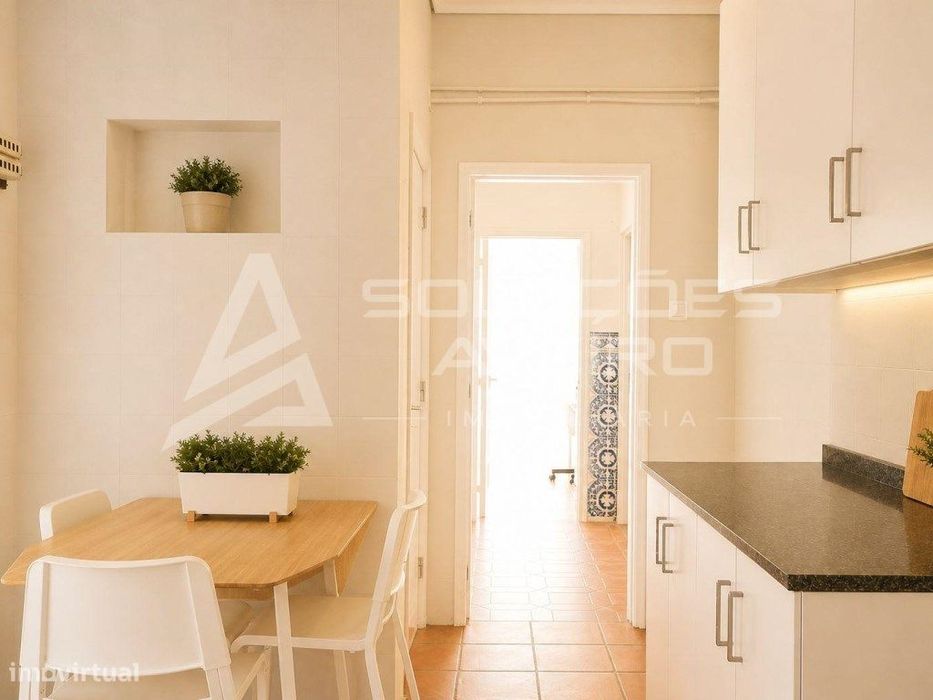 Apartamento T3+2 Totalmente Remodelado - Bairro do Liceu