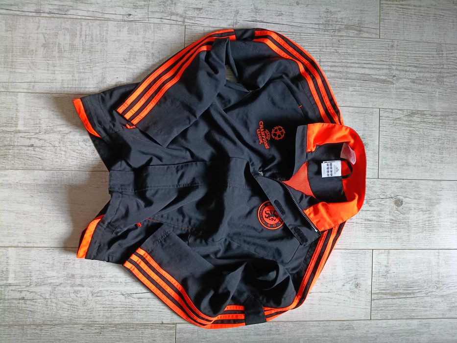 Kurtka dla dzieci Adidas Klubowa Chelsea Czarno-pomarańczowa Rozmiar 152
