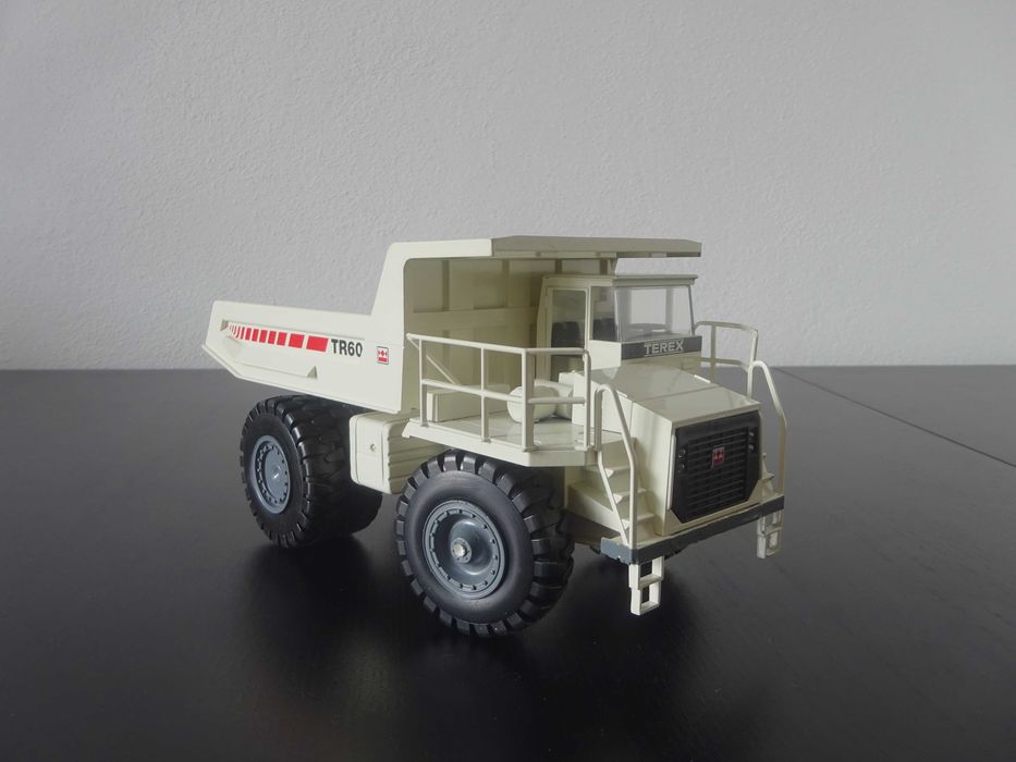 1:40 NZG Terex TR60 Dumper