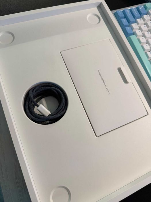 MacBook Air 13" M5 16GB 512GB Midnight 2026 Novo c/ Fatura