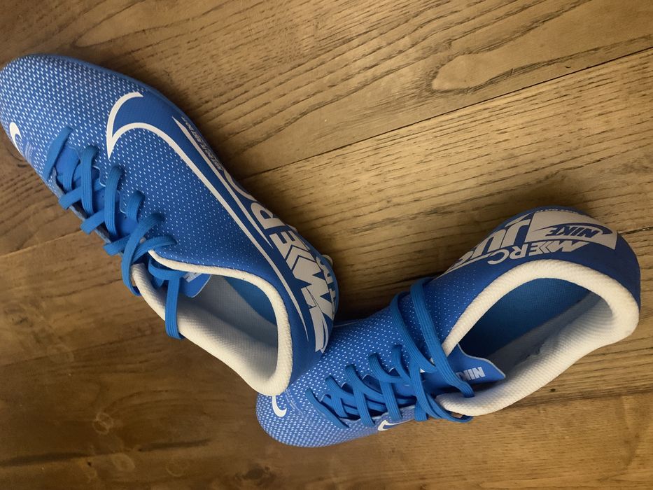 Chuteiras Nike Mercurial 42