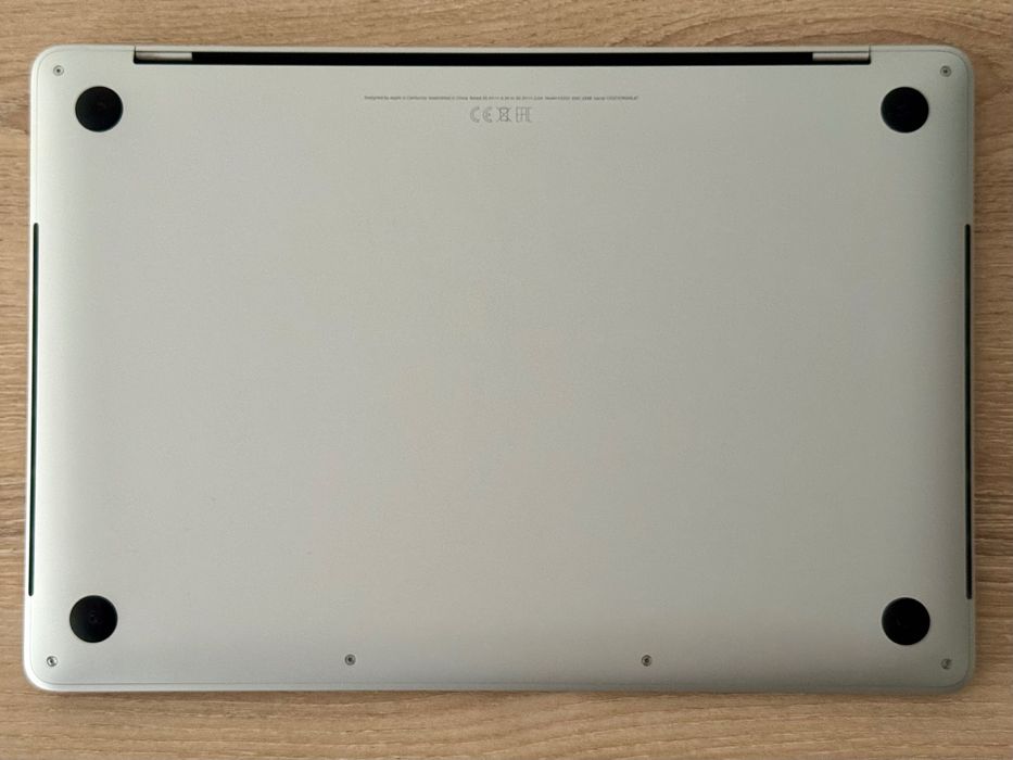 Macbook Pro 13 2020 Intel i7 32GB 2TB 4 x Thunderbolt FAKTURA