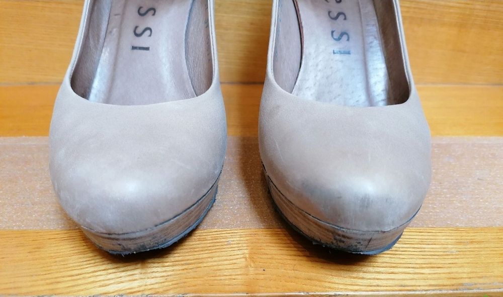 Buty skórzane beżowe roz 39