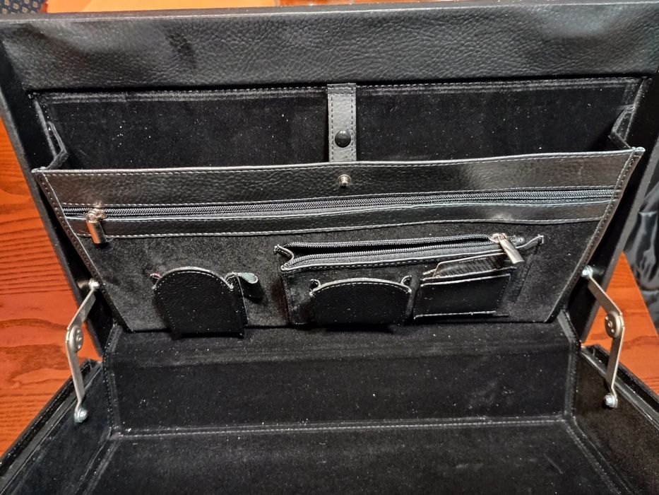 Neseser Paters w kolorze czarnym