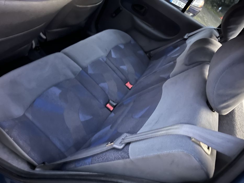 Vendo Renault Clio 1.2 Rt optimo  estado geral assistido viatura