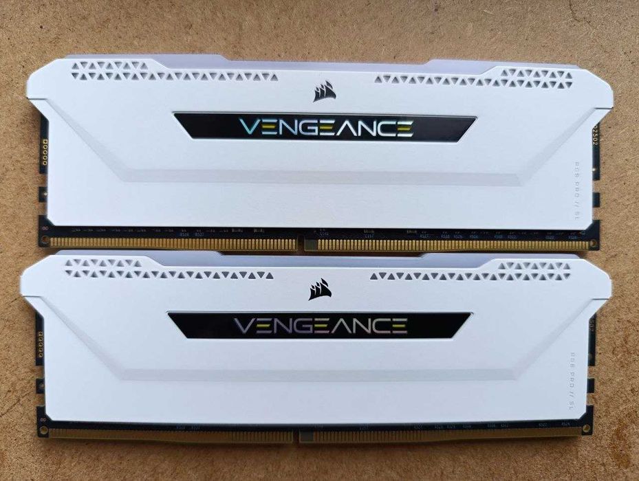 corsair ddr4 3600 - купить компьютеры и комплектующие - Цена на OLX.ua
