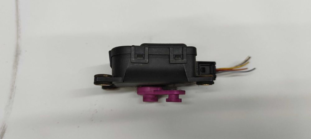 Audi A3 8L Silniczek Nagrzewnicy