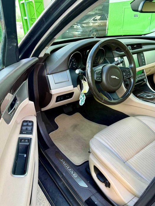 JAGUAR XF II (X260) 2.0 D automático