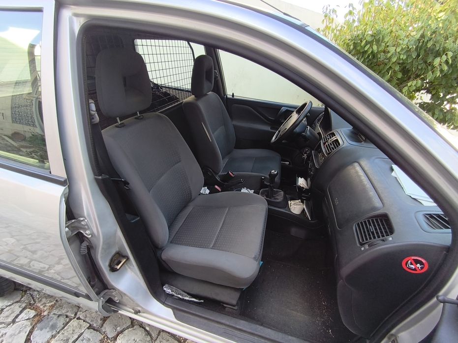 Mitsubishi Space Star Comercial