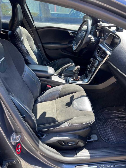 Volvo V40 R-Design D2