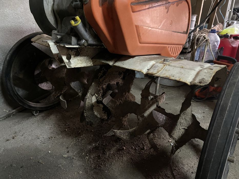 Moto enxada Briggs Stratton