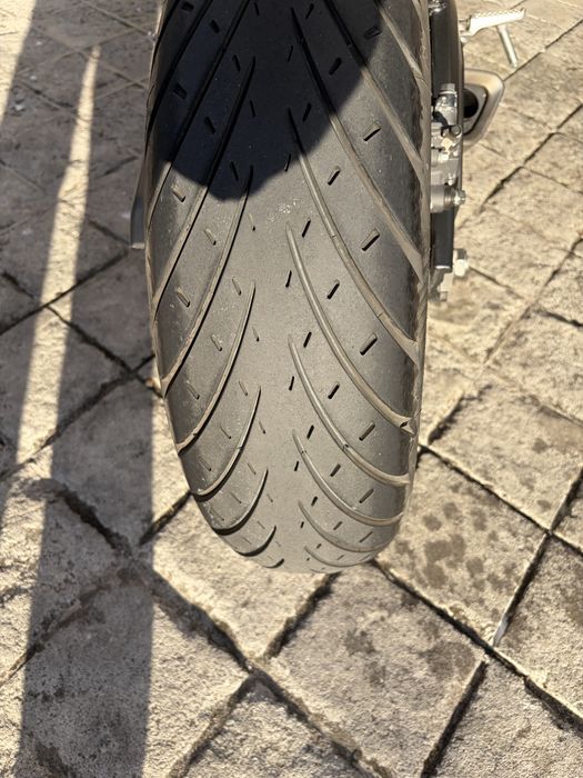 Honda CB650R 95 Cv (70 Kw) com apenas 6750 km