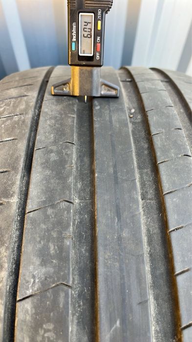 Літні різноширокі шини 275/40 R21 & 315/35 21 Pirelli PZero
