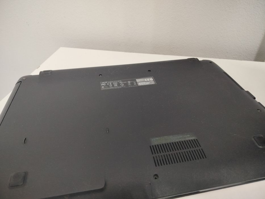 Laptop Asus R512M biały Stargard • OLX.pl