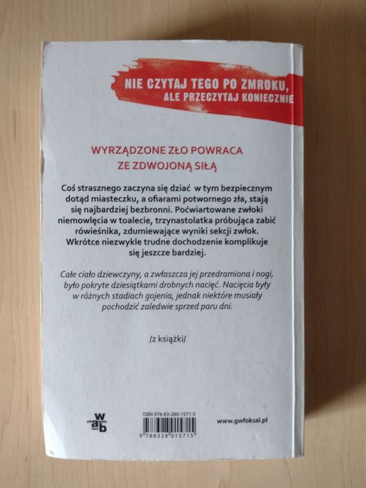 Książka płytkie nacięcie