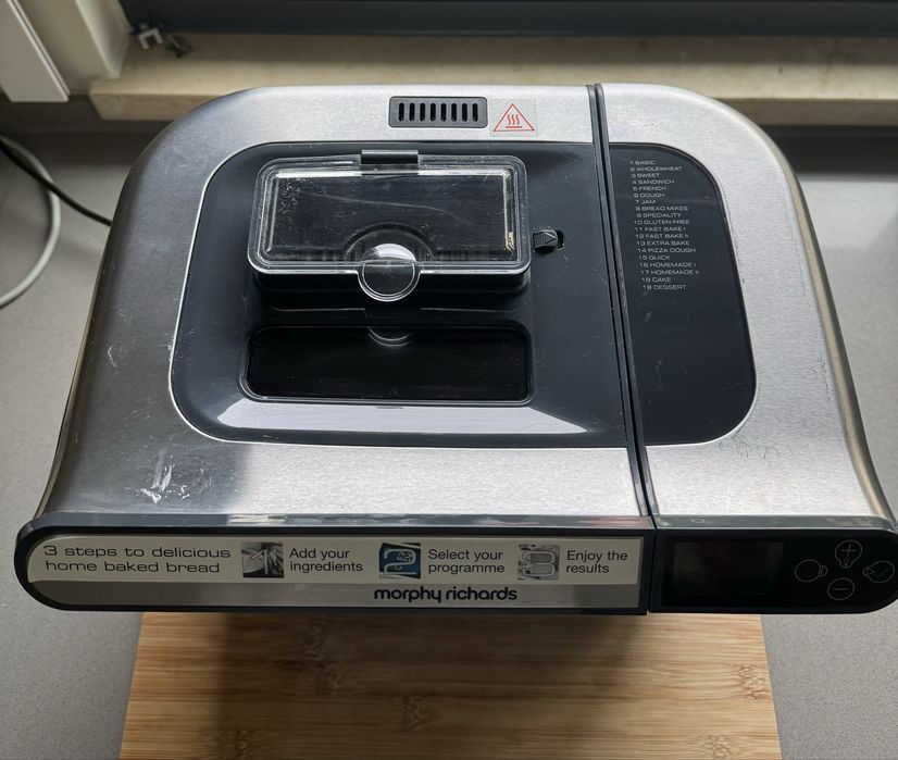 Máquina de fazer Pão - Morphy Richards 48319