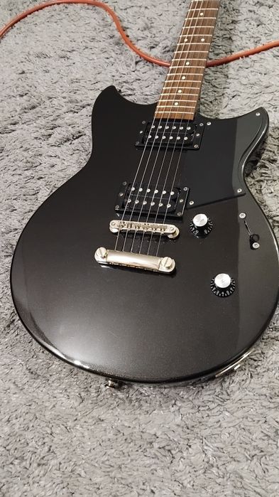 Gitara yamaha revstar