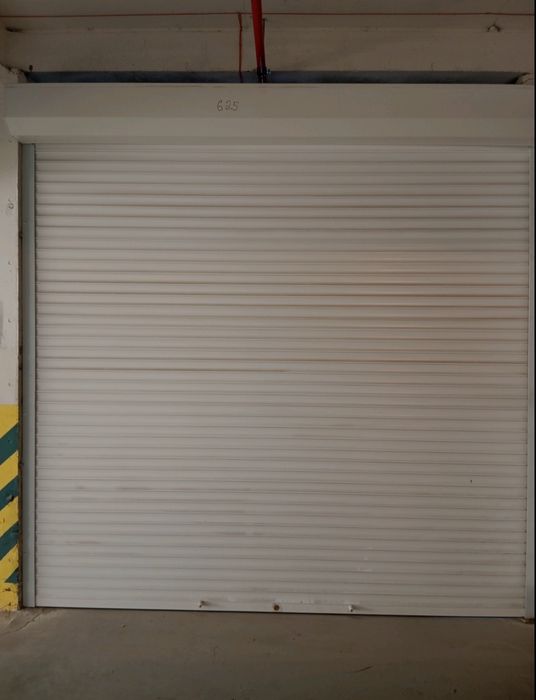 Продаж гаража у багаторівневому паркінгу з охороною і відеонагляд