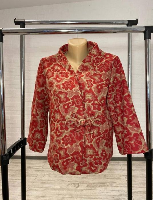 Піджак, жакет червоний у японському чи китайському стилі