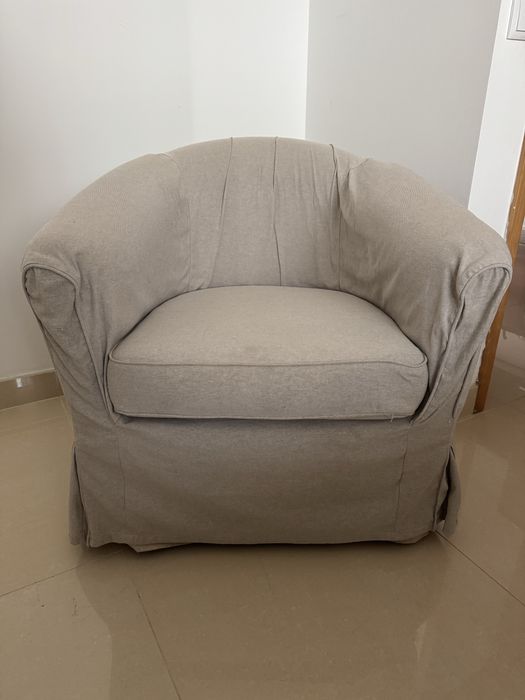 Poltrona IKEA Tullsta cor beje