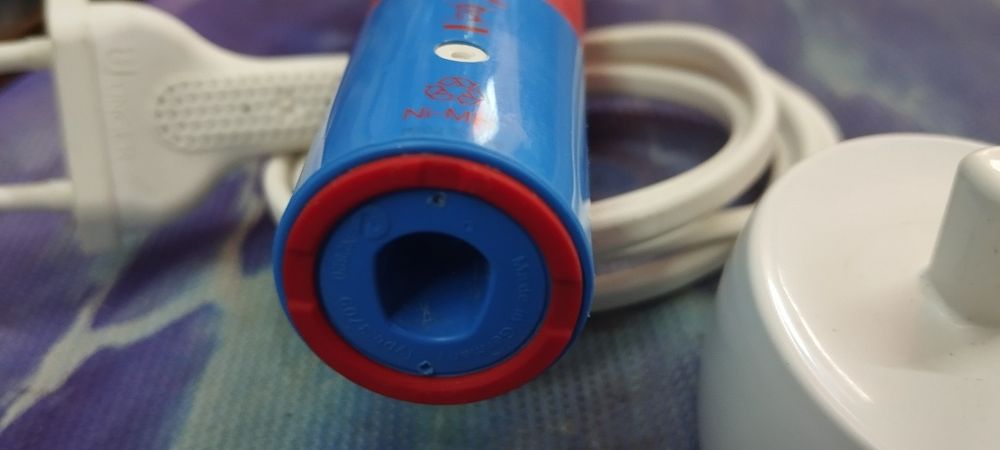 Зубна щітка електрична Орал-Б Д12.513К (Oral-B) тип 3709