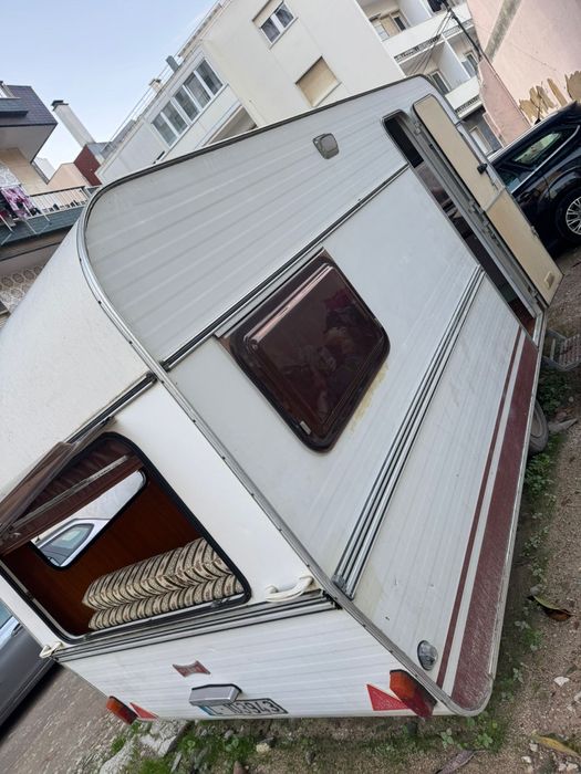 Vendo caravana com documentos