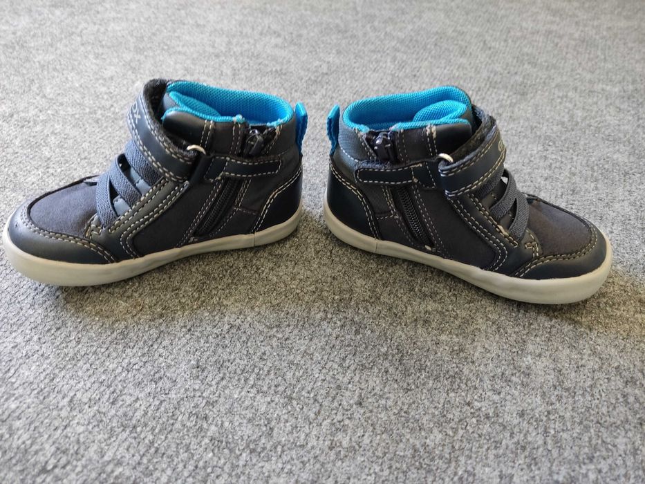 Botas Geox tamanho 22