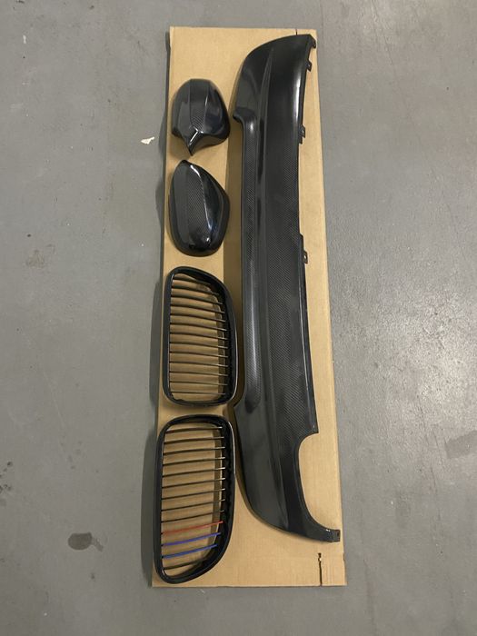Spoiler Difusor escape Carbono/ grelhas frontais/ Capas cocas espelhos Carbono BMW Série 3 Coupe E92 Cábrio E93