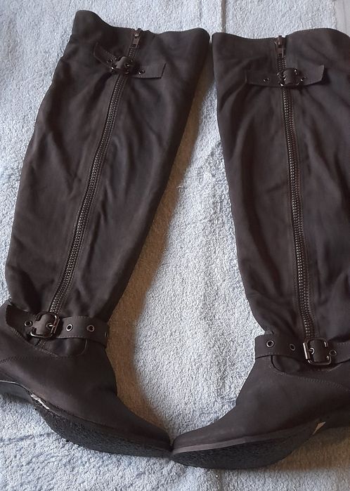 Botas acima do joelho cor preto N. 37 - ÚLTIMOS DIAS