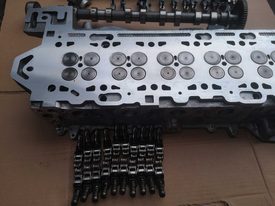 Glowica volvo xc60 s80 2.4d d5244t5 d5244t8