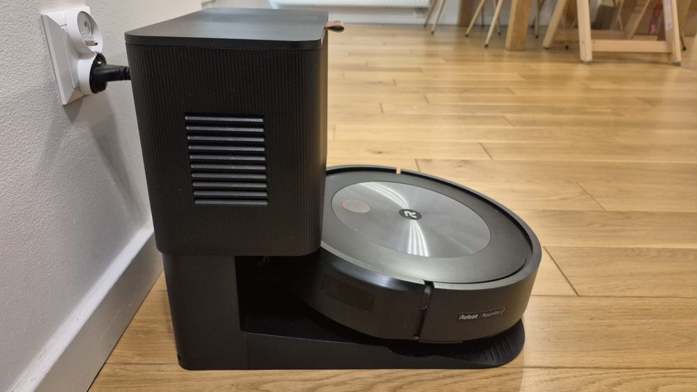 iRobot Roomba J7+