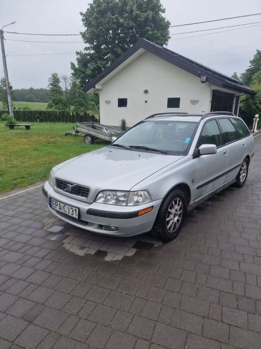 Volvo v 40, 2002 rok