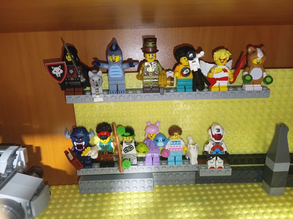 Продам клекцый лего мини фигурок