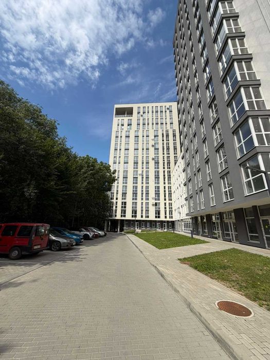 Продаж квартири в ЖК Америка, вул. В. Великого з дизайнерським ремонтом