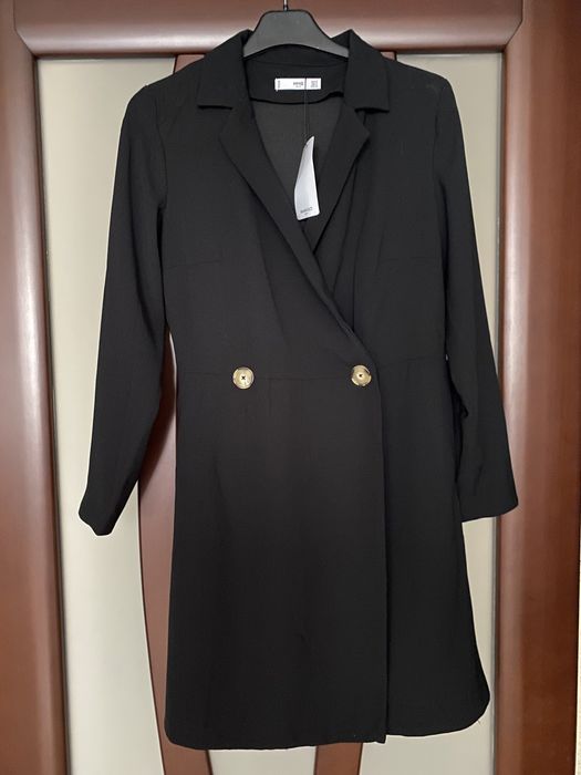 Очень стильное Платье MANGO